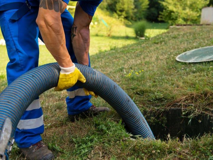Un expert en vidange de fosse septique